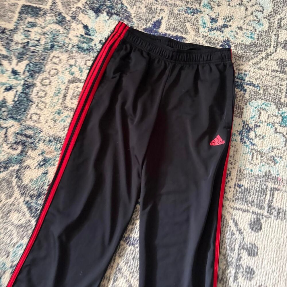 Adidas Black Track Pants Red Stripe Straight Leg Athletic Gym Workout Medium - Picture 3 of 7